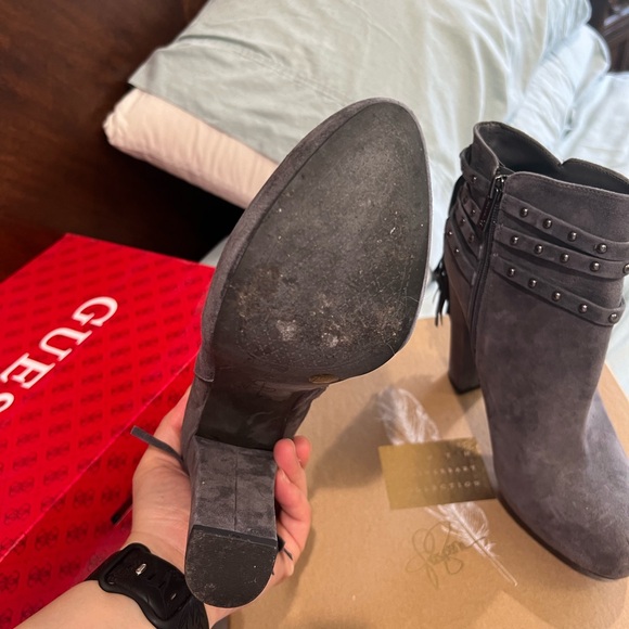 Super cute and comfy! Chunky heel! - Picture 2 of 5